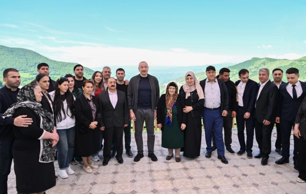 “Elə bildim öz doğma balam gəlib...” – Böyük Qaladərəsi kəndindən reportaj&nbsp;