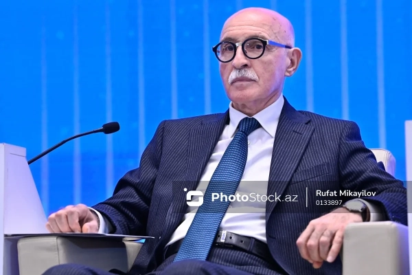 Nazir müavini: 'Məktəblərdə 'TikTok'a çıxış bloklanıb'&nbsp;&nbsp;