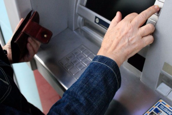 Bakıda bankomatdan 40 min manat oğurlanıb