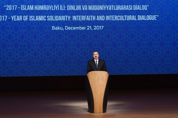 İlham Əliyev beynəlxalq konfransda