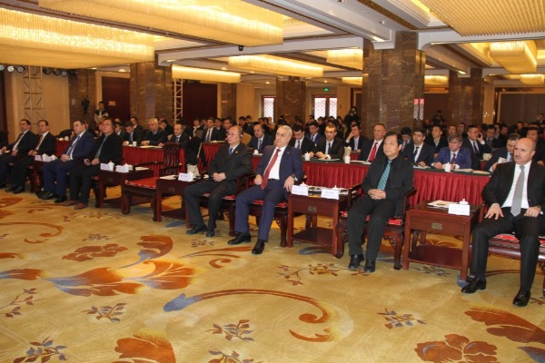 Sianda Azərbaycanın investisiya mühiti və tranzit potensialı təqdim olunub