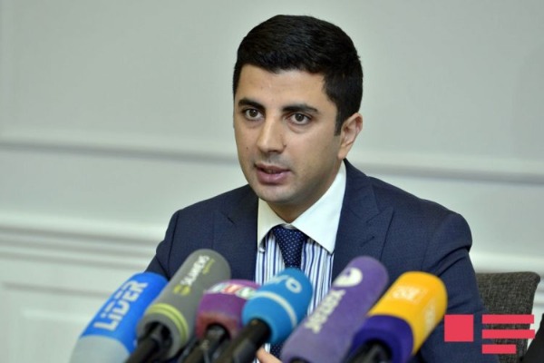 Nazirlik: Diaqnostik qiymətləndirmədən keçən müəllimlərin dərs yükü 1,5, vəzifə maaşı 2 dəfə artırılıb