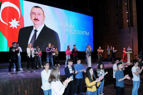Prezident seçkilərində gənclərin və idmançıların namizədinin dəstəklənməsinə həsr olunmuş respublika toplantısı keçirilib YENİLƏNİB VİDEO