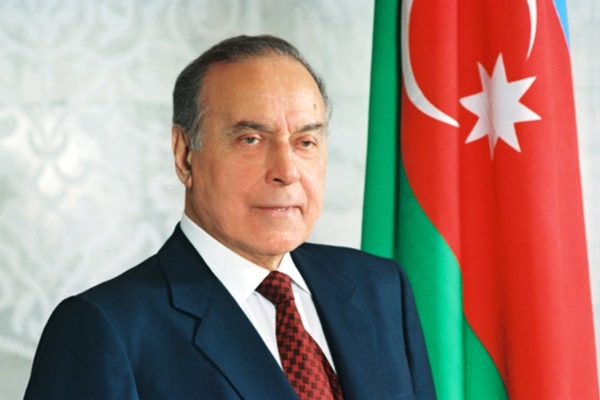 Heydər Əliyev fenomeni: zaman və məkan çərçivələrinə sığmayan idrak FOTOKOMPOZİSİYA