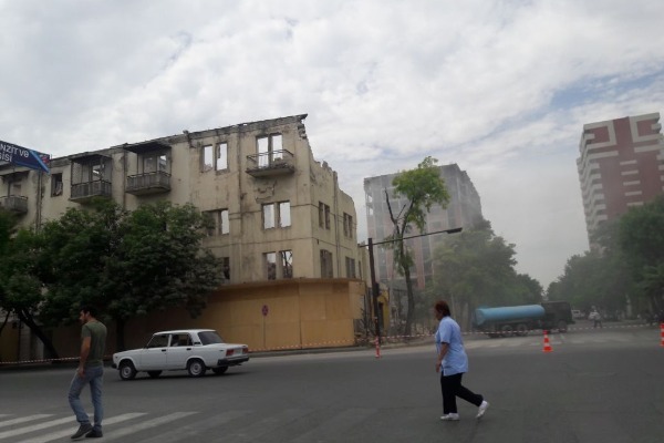 Nazirlik tikinti şirkəti barədə akt və protokol tərtib etdi - FOTO