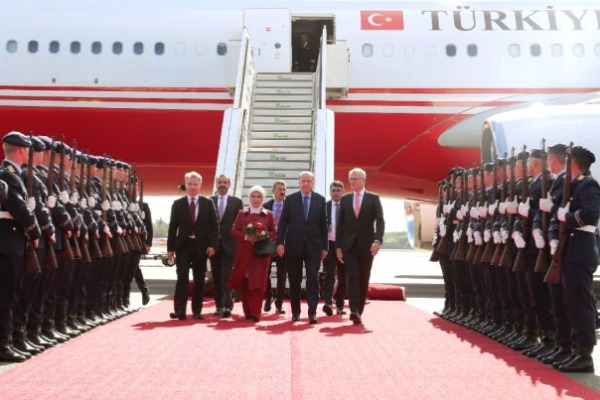 Prezidenti belə qarşıladılar - FOTO