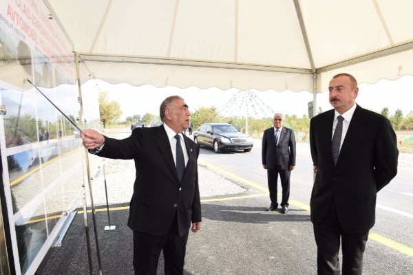 Prezident İlham Əliyev Qubada yol açılışında iştirak edib