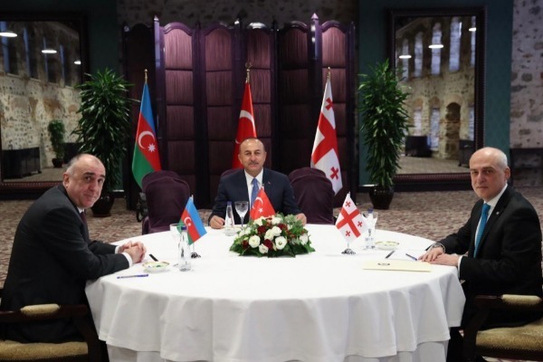 İstanbulda Azərbaycan, Türkiyə və Gürcüstan xarici işlər nazirlərinin üçtərəfli görüşü olub - VİDEO
