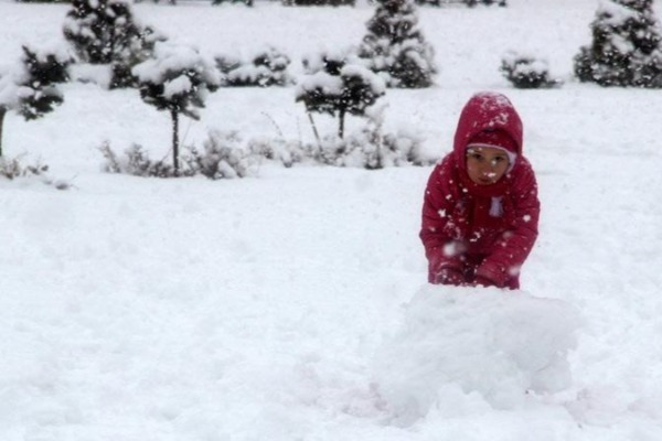 Əhaliyə HAVA XƏBƏRDARLIĞI: temperatur kəskin enir, YAĞIŞ, QAR GƏLİR