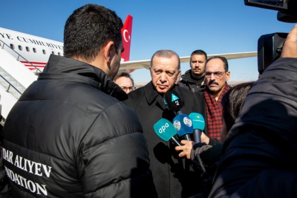 Rəcəb Tayyib Ərdoğan Mehriban Əliyevanın tapşırığı üzrə Qaziantepdə olan Heydər Əliyev Fondunun nümayəndələri ilə görüşdü