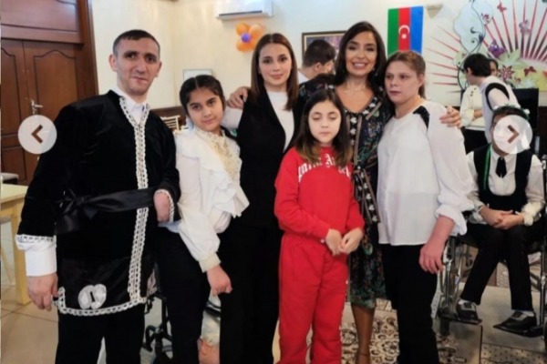Leyla Əliyeva sağlamlıq imkanları məhdud uşaqlar üçün sosial xidmət müəssisəsində olub
