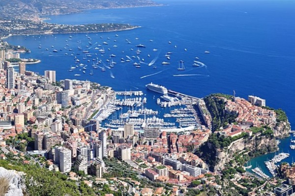 Turistlər üçün aeroportu olmayan 5 kiçik ölkə haqqında məlumat
