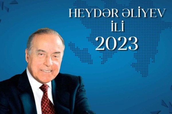 HEYDƏR ƏLİYEV - 100                                             Ulu öndər Heydər Əliyevin uğurlu dil siyasəti