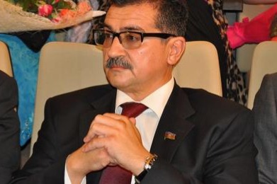 Heç kim təsadüfən yaxşı insan olmur...