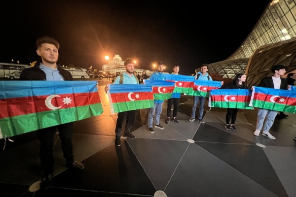 Ağırlıqqaldırma üzrə millimiz Vətənə qayıdıb