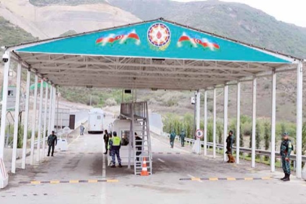 Humanitar məqsədlər üçün açıq olan yol təxribatçıların üzünə bağlıdır