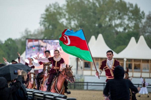 Azərbaycan təmsilçiləri Vindzor Kral Atçılıq Şousunda ilk çıxışlarını təqdim ediblər